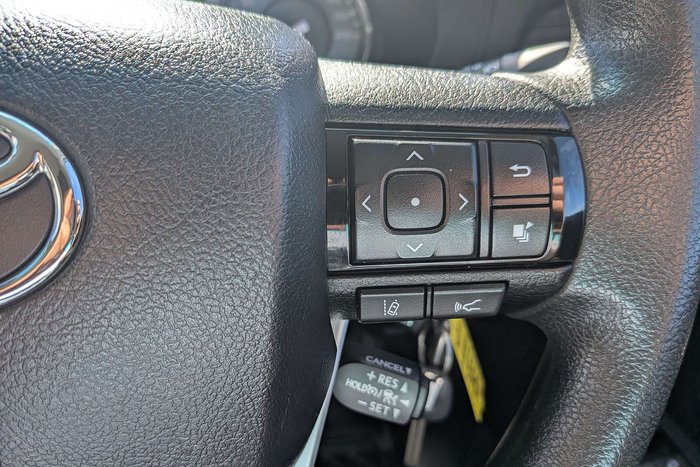 2023 Toyota Hilux SR