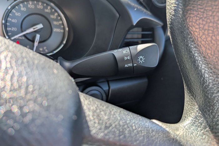 2023 Toyota Hilux SR