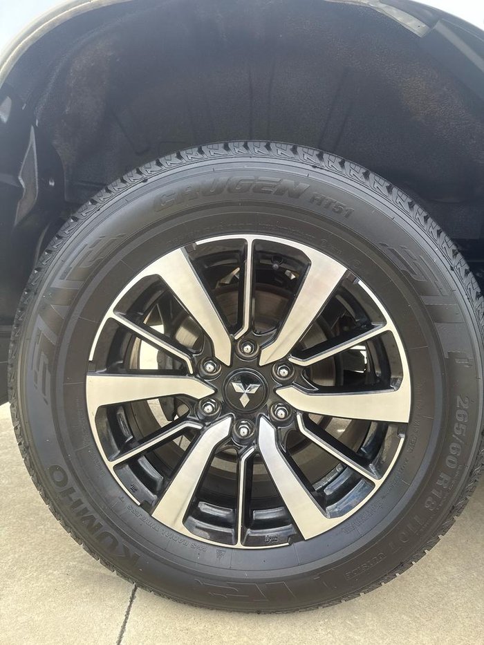 2017 Mitsubishi Pajero Sport GLS