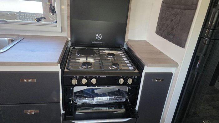 2026 Essential Caravans Ranger F2110md 21'10