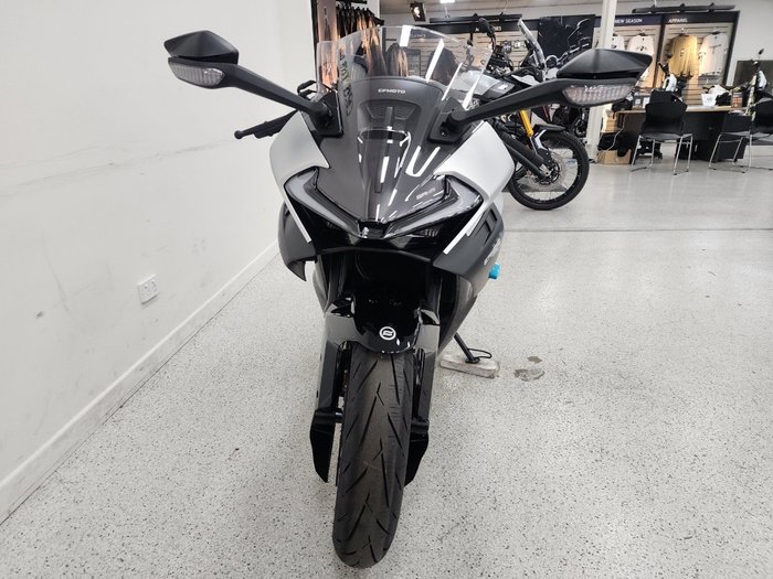 2025 CFMOTO 2025 CF Moto 675CC 675SR-R ABS Road NEBULA BLACK