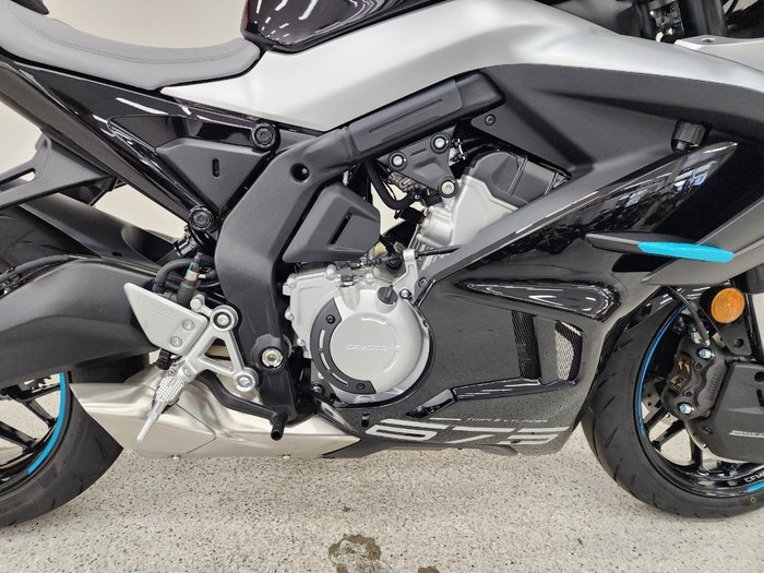 2025 CFMOTO 2025 CF Moto 675CC 675SR-R ABS Road NEBULA BLACK