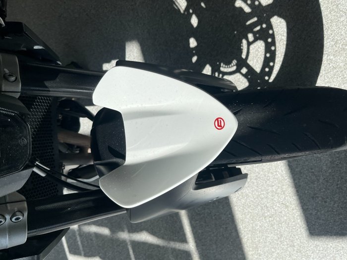 2023 CFMOTO 2023 CFMOTO 450NK NEBULA WHITE