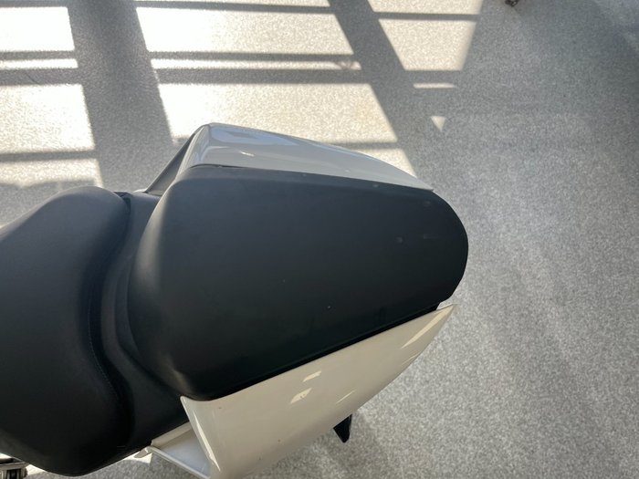 2023 CFMOTO 2023 CFMOTO 450NK NEBULA WHITE