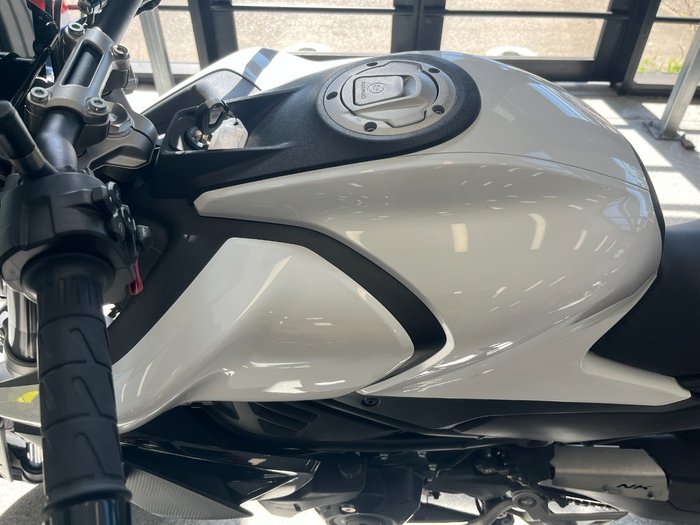 2023 CFMOTO 2023 CFMOTO 450NK NEBULA WHITE