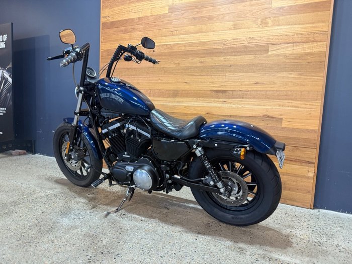2013 HARLEY-DAVIDSON XL883 IRON 883