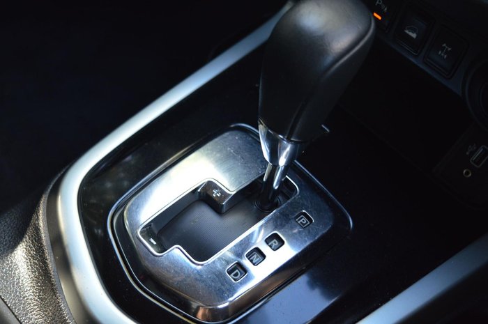 2021 Nissan Navara ST-X D23 MY21.5 4X4 Dual Range Solid White