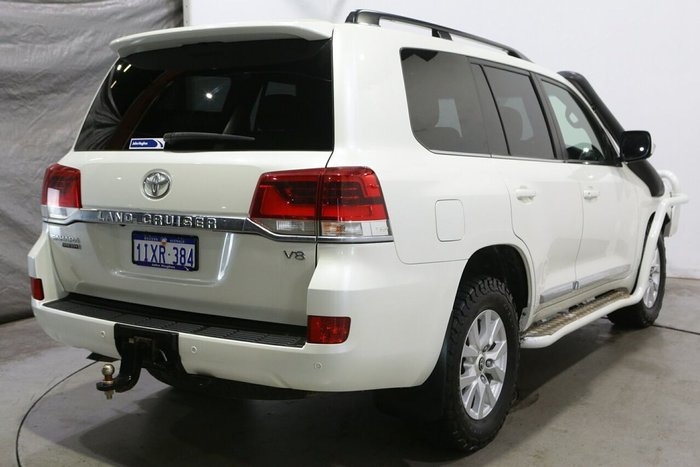 2020 Toyota Landcruiser Sahara Horizon