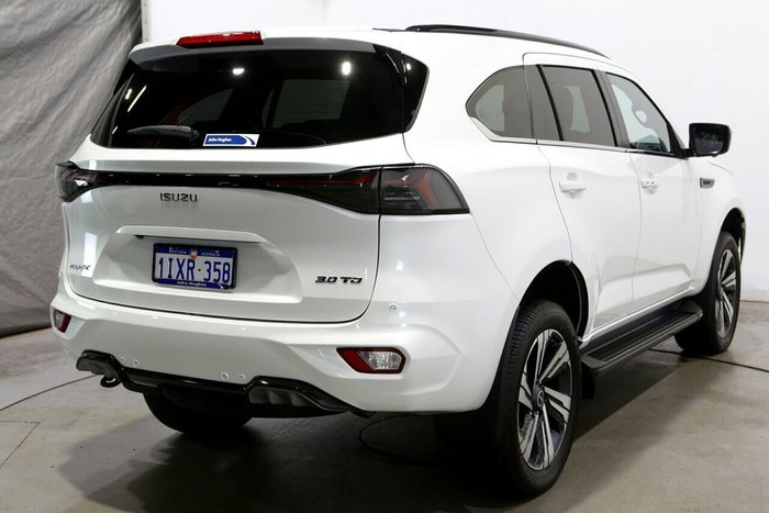 2025 Isuzu MU-X LS-T