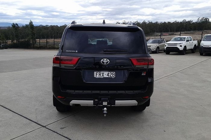 2025 Toyota Landcruiser GR Sport