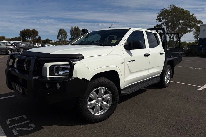 2025 Mitsubishi Triton GLX+