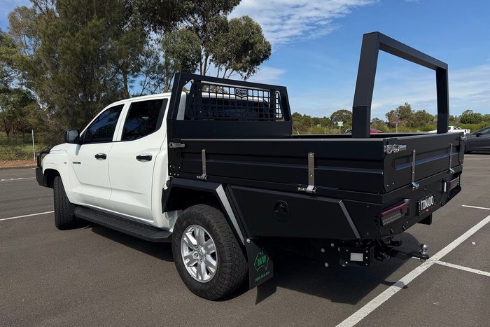 2025 Mitsubishi Triton GLX+