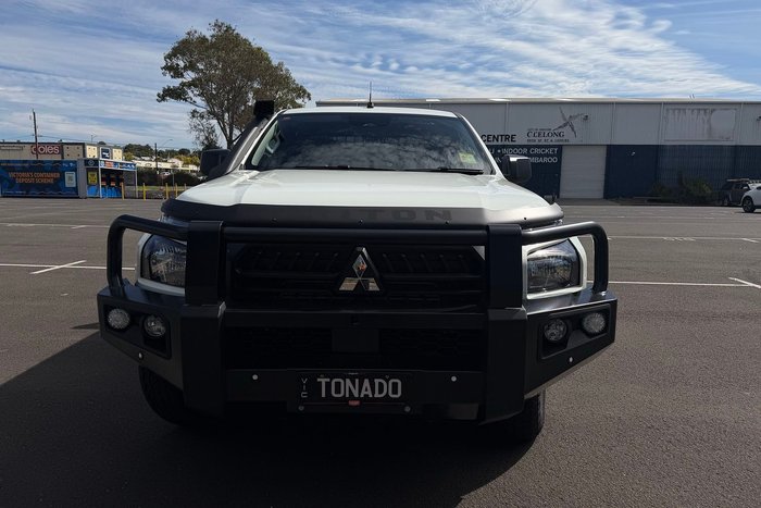 2025 Mitsubishi Triton GLX+