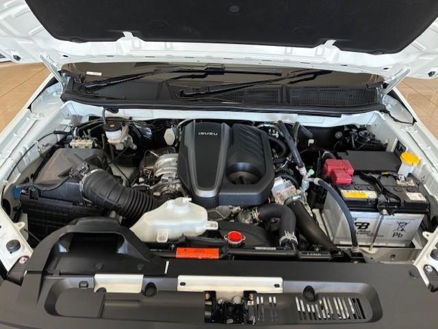 2025 Isuzu MU-X LS-T