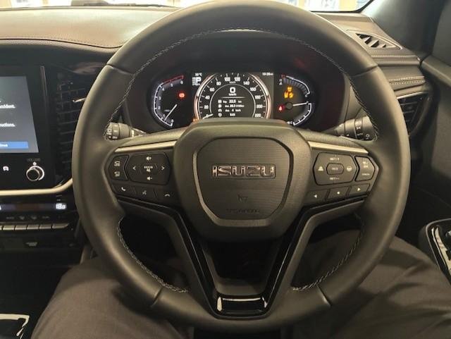 2025 Isuzu MU-X LS-T