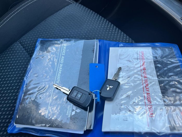 2021 Mitsubishi Outlander ES