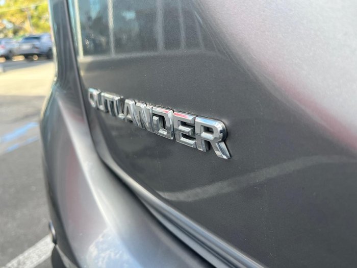 2021 Mitsubishi Outlander ES