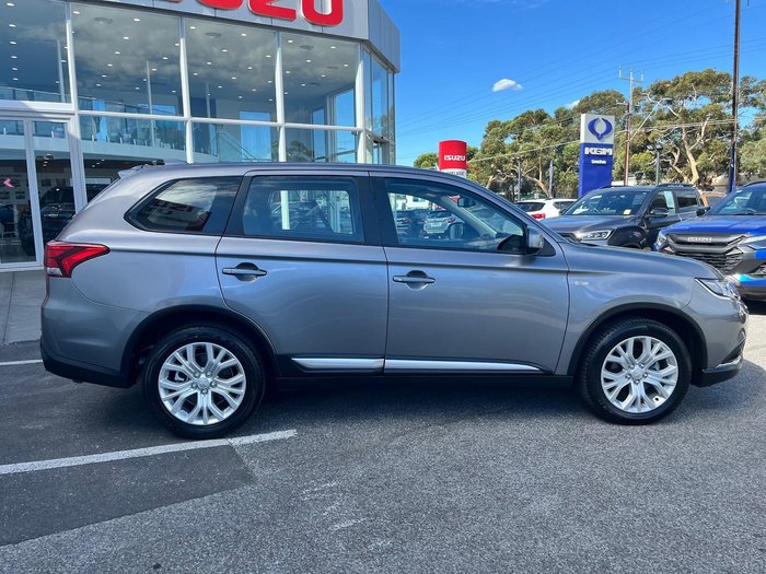 2021 Mitsubishi Outlander ES