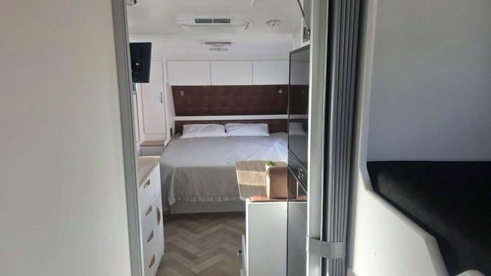 2026 Leader Caravans 2110 C K1e5b T Gold Le King Bed 2110