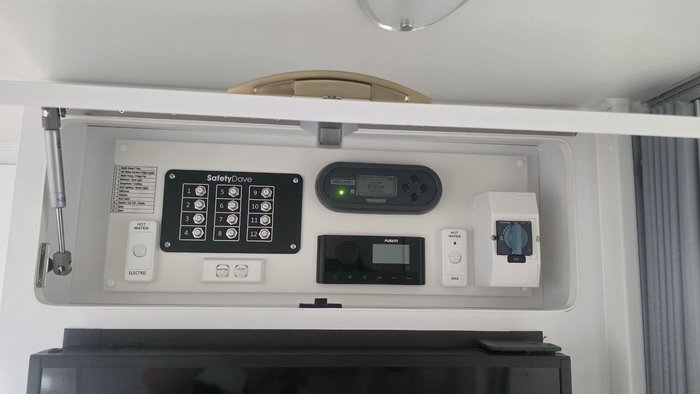 2026 Leader Caravans 2110 C K1e5b T Gold Le King Bed 2110