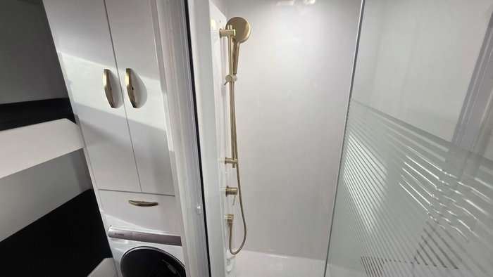 2026 Leader Caravans 2110 C K1e5b T Gold Le King Bed 2110