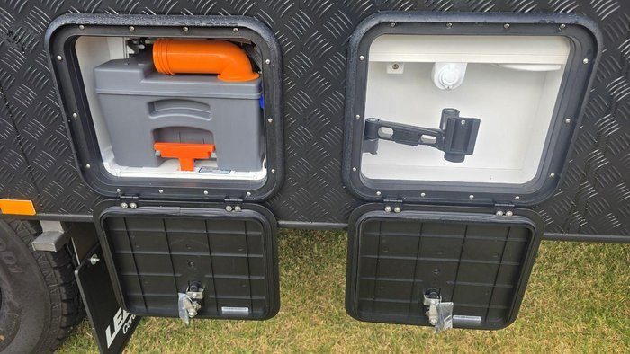 2026 Leader Caravans 2110 C K1e5b T Gold Le King Bed 2110