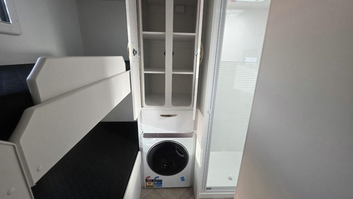 2026 Leader Caravans 2110 C K1e5b T Gold Le King Bed 2110