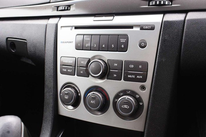 2010 Holden Commodore Omega