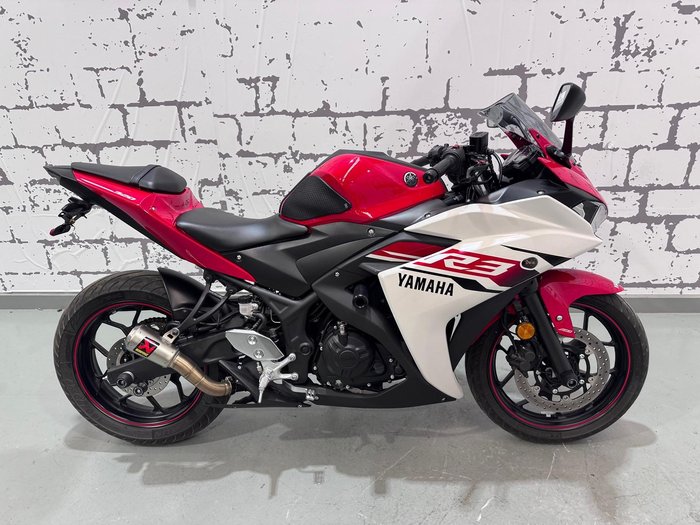 2015 Yamaha YZF-R3 R3 Red