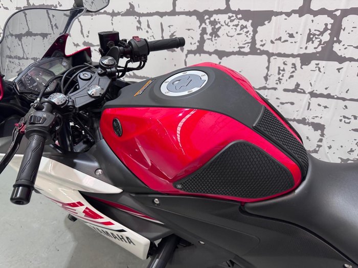2015 Yamaha YZF-R3 R3 Red