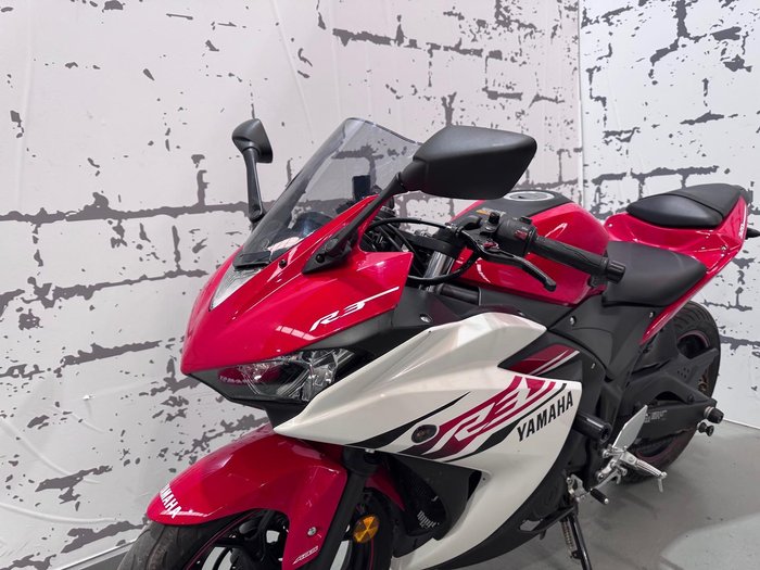 2015 Yamaha YZF-R3 R3 Red