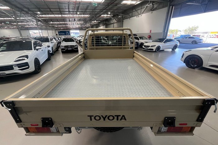 2025 Toyota Landcruiser GXL