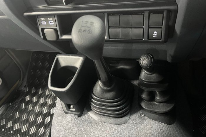 2025 Toyota Landcruiser GXL