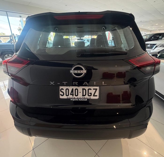 2026 Nissan X-TRAIL ST
