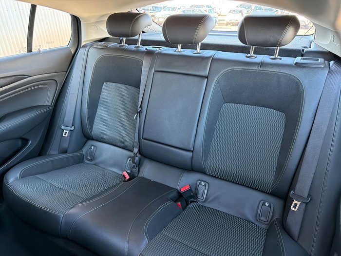 2018 Holden Commodore RS