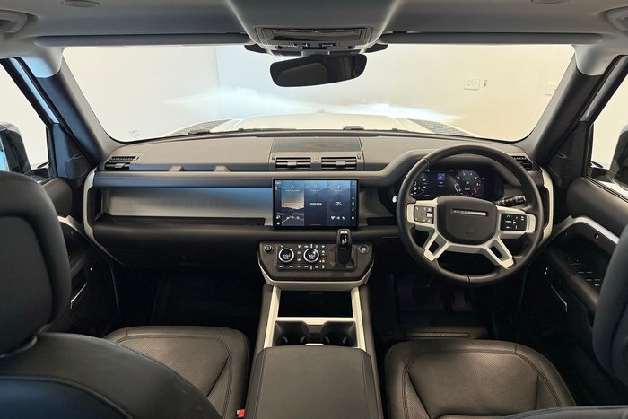 2024 Land Rover Defender 110 P400 S