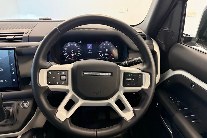 2024 Land Rover Defender 110 P400 S