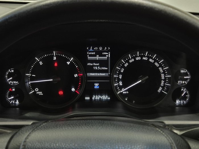 2015 Toyota Landcruiser Sahara VDJ200R 4X4 Dual Range WHITE