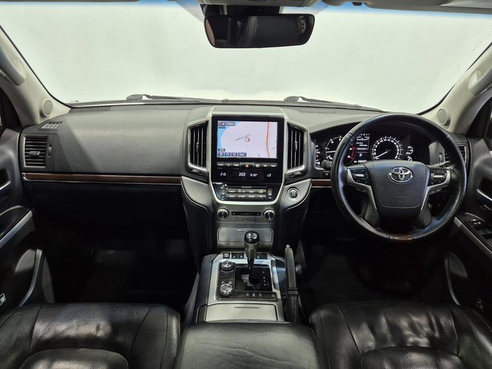 2015 Toyota Landcruiser Sahara VDJ200R 4X4 Dual Range WHITE