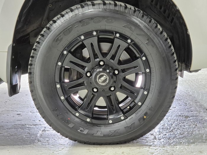 2015 Toyota Landcruiser Sahara VDJ200R 4X4 Dual Range WHITE