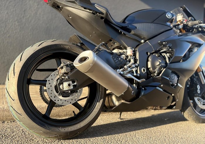 2024 Yamaha YZF-R6 Race Model