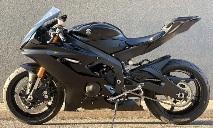 2024 Yamaha YZF-R6 Race Model