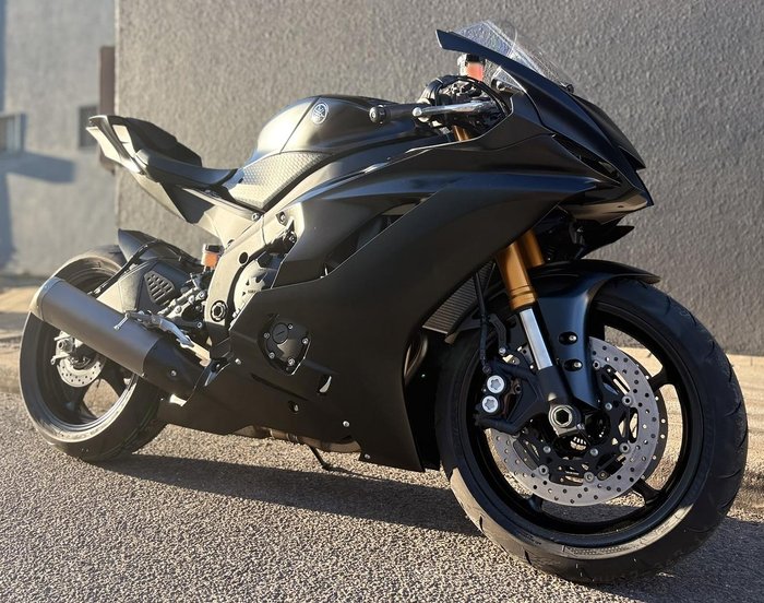 2024 Yamaha YZF-R6 Race Model