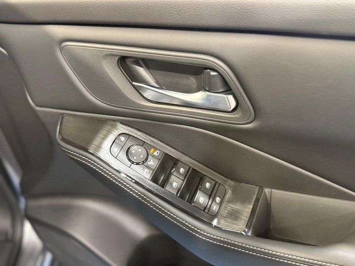 2026 Nissan X-TRAIL ST