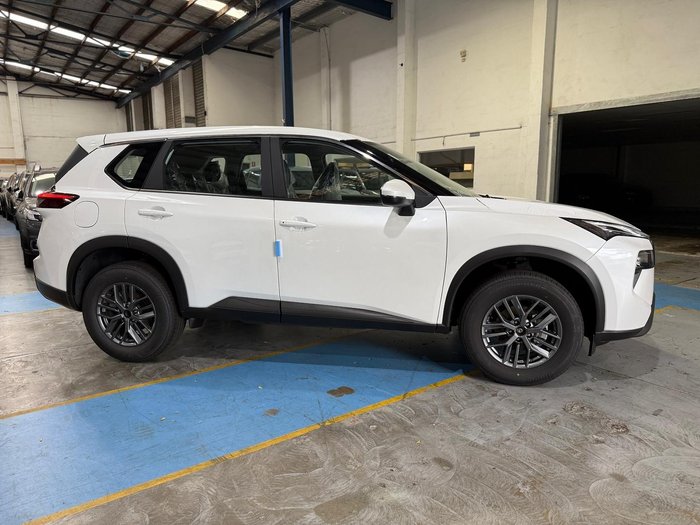 2026 Nissan X-TRAIL ST