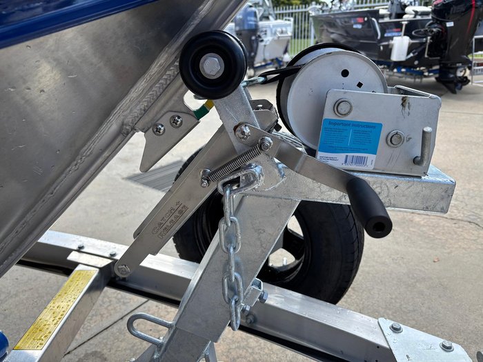 2026 QUINTREX 430 Fishabout Pro