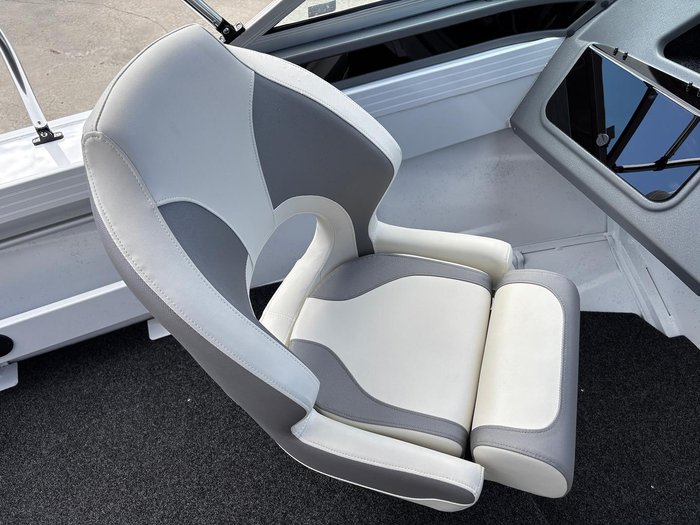 2026 QUINTREX 430 Fishabout Pro