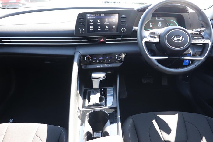 2025 Hyundai i30 Hybrid