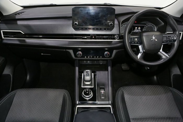 2022 Mitsubishi Outlander LS