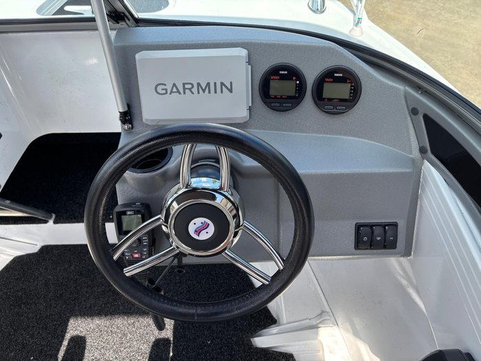 2026 QUINTREX 430 Fishabout Pro